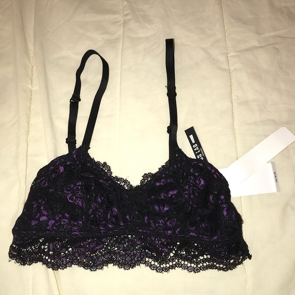 Design Lab Lord & Taylor Triangle-Shaped Lace Bralette - Picture 2 of 7